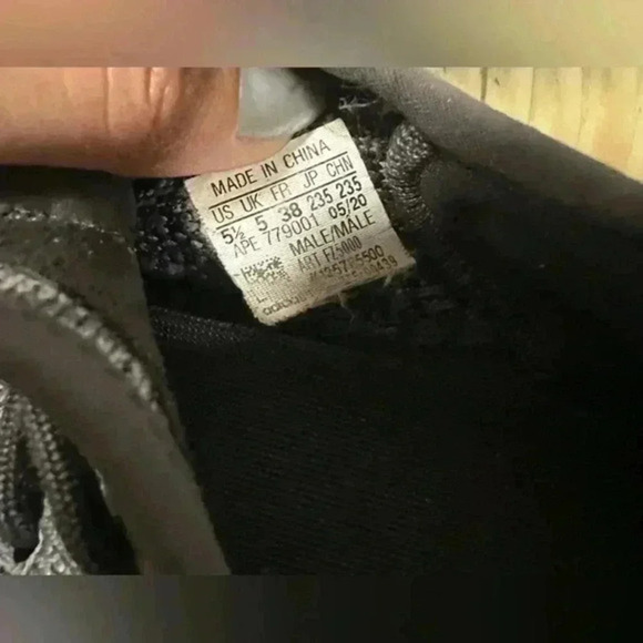 Adidas x Yeezy Black/Blue Knit Fabric Boost 350 v2 carbon Sneakers Size 5 1/2‎ - Picture 10 of 11